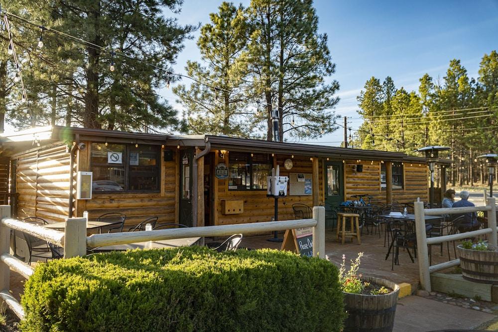 Ski Lift Lodge & Cabins 깃대 외부 사진