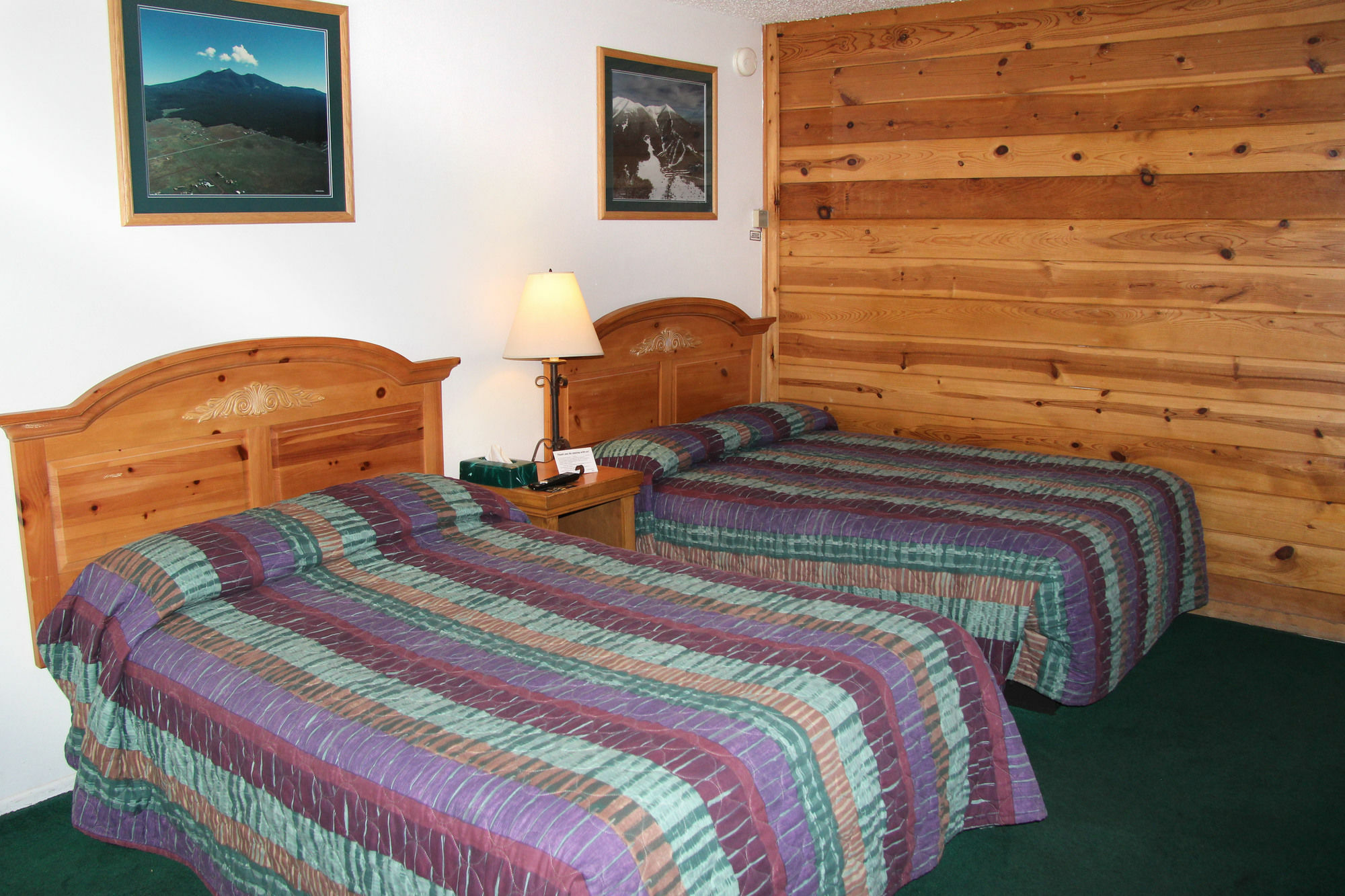 Ski Lift Lodge & Cabins 깃대 외부 사진